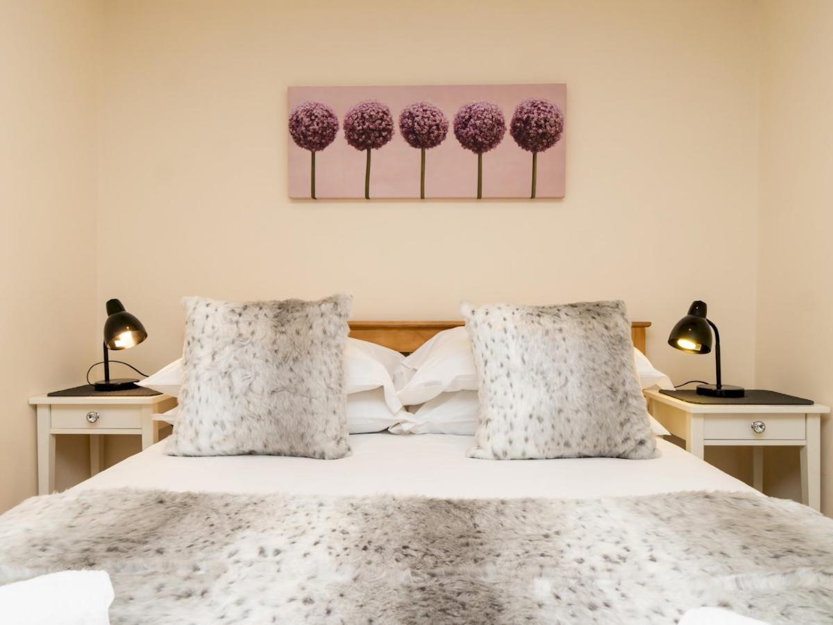 Pass The Keys Lovely 1 Bed Apartment With Free Parking Bath Exterior foto